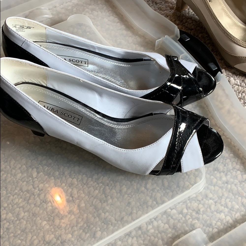Laura Scott dress shoes